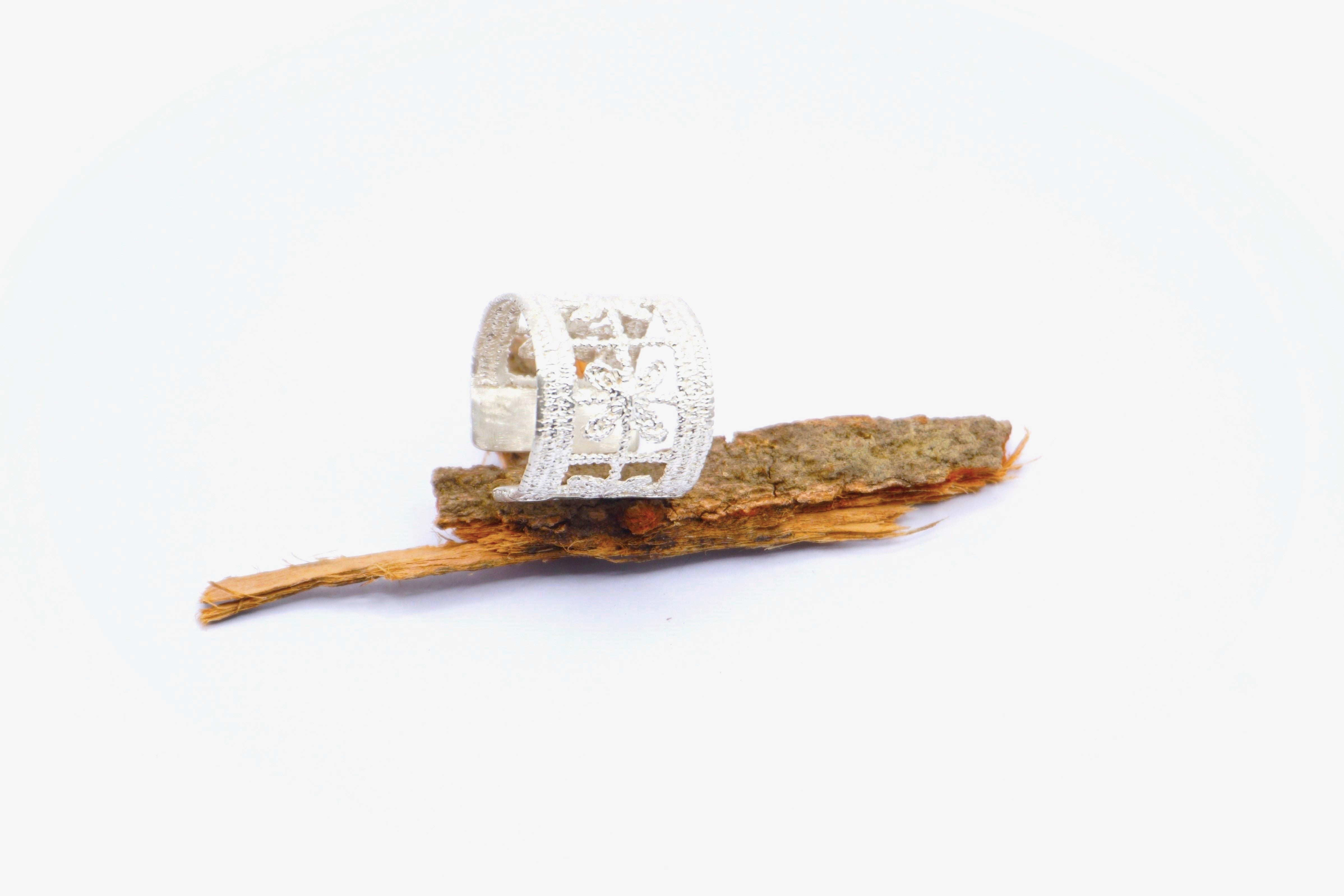 Flower Lace Texture Ring